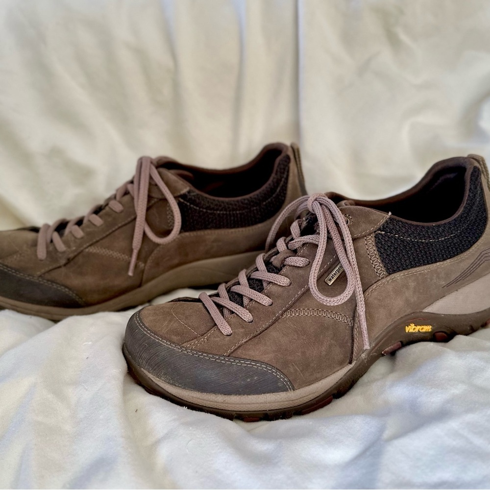 Dansko Paisley Waterproof Women’s Sneakers - size EU 41 US 10.5/11